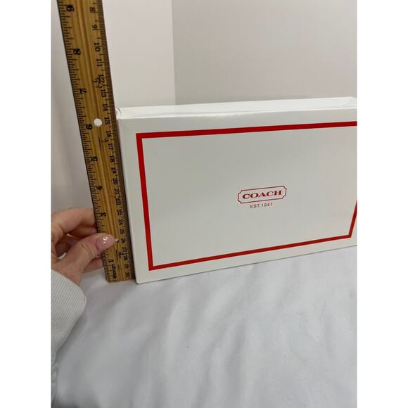 2 Coach 6" x 10” X 2 1/2" White & Red Gift Boxes New! - Picture 4 of 6